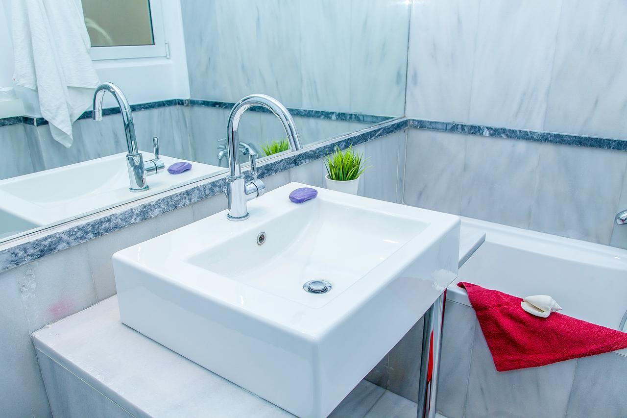 Alpha Boutique Apartment Next To Athens Museum Esterno foto