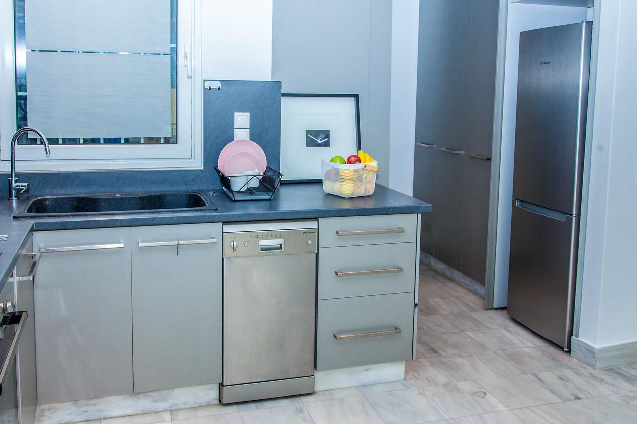 Alpha Boutique Apartment Next To Athens Museum Esterno foto